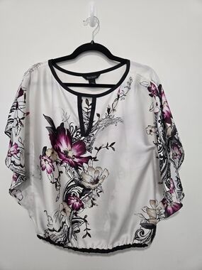 White House Black Market White Tunic with Magenta Floral Accents